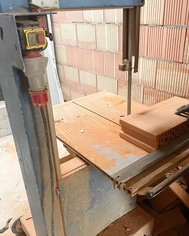 Band saw for bricks and masonry | Dudr Saw